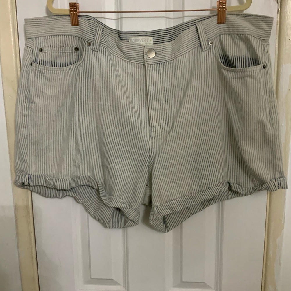 Striped shorts